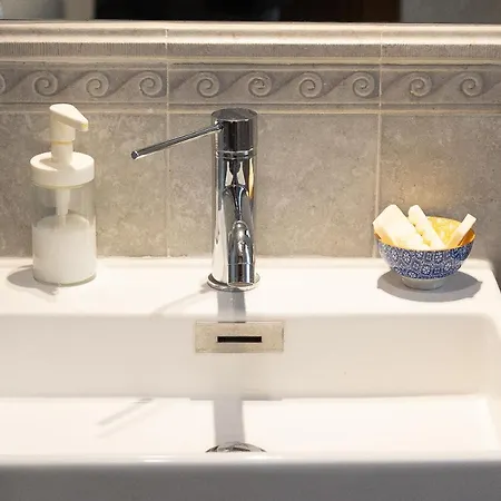 Paruta By In Lejlighed *